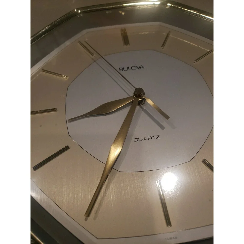 Vintage BULOVA Wall Clock Quartz Battery Retro MCM 70s 80s C4660 octagon‎